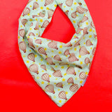 Babador Bandana - Balões em Pastel - BazarBizarro